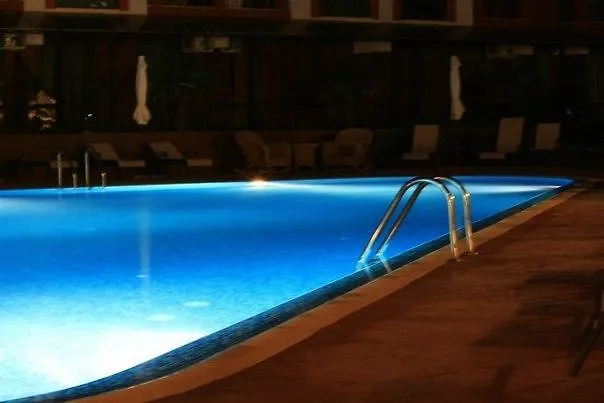 In Kristal Complex Apartamento