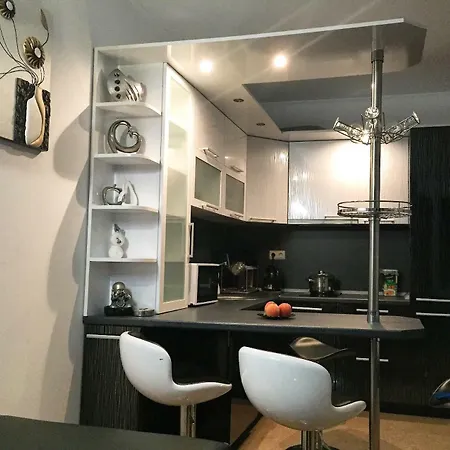 In Kristal Complex * נסבר