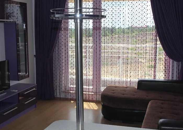 In Kristal Complex * Νεσέμπαρ